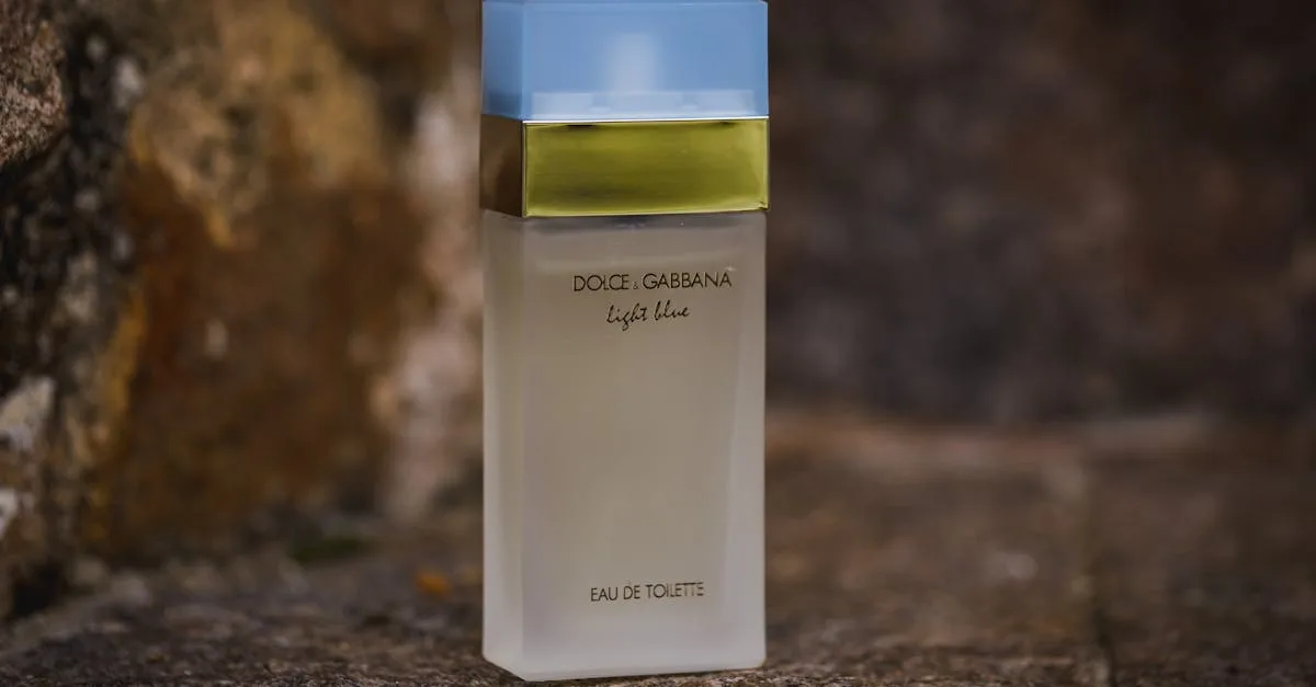 découvrez notre collection exclusive de fragrances, des parfums envoûtants pour sublimer votre style et votre personnalité au quotidien.