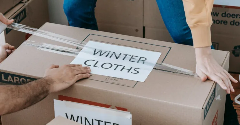 apprenez à désencombrer efficacement votre espace de vie grâce à nos conseils pratiques de decluttering pour une maison plus organisée et apaisante.