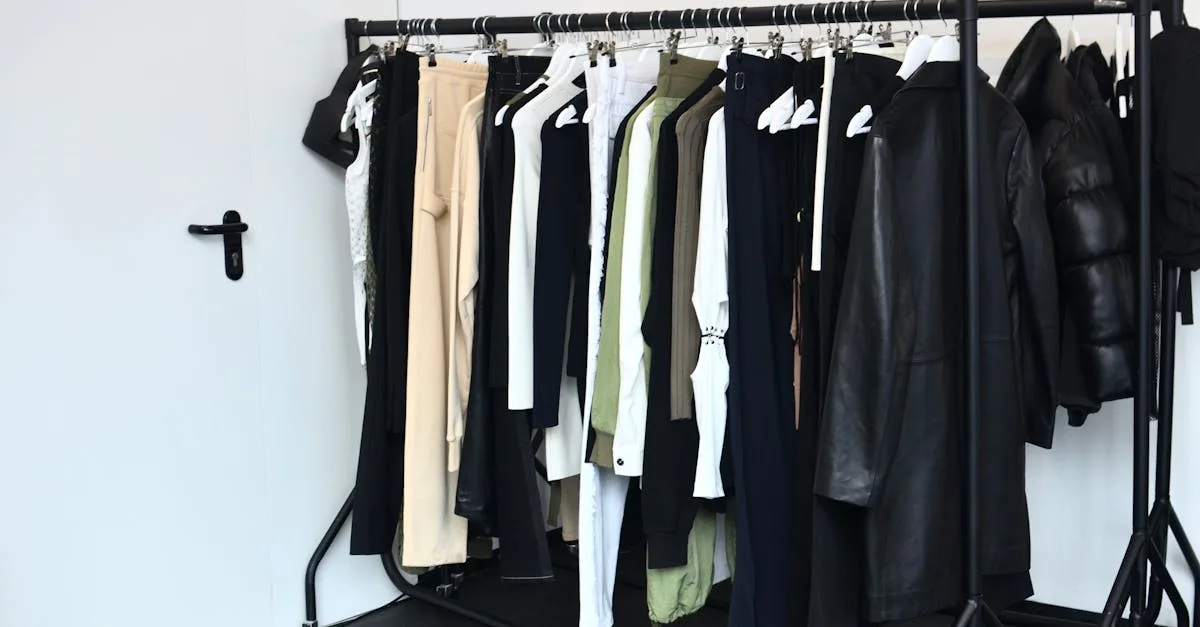 découvrez comment créer une garde-robe capsule minimaliste avec des pièces essentielles, polyvalentes et intemporelles pour un style épuré et facile à porter au quotidien.