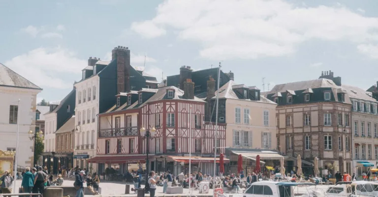 découvrez la gastronomie normande : saveurs authentiques, produits du terroir et spécialités culinaires de normandie pour un voyage gourmand inoubliable.