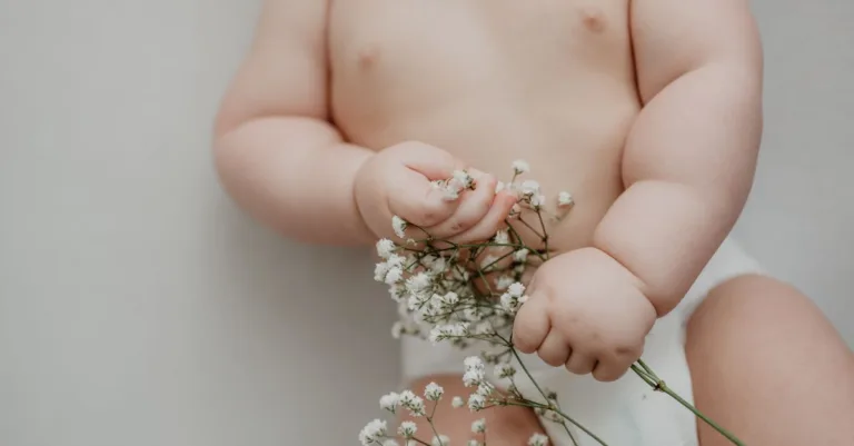 découvrez tout sur le monde du bébé : conseils, soins, développement et bien-être pour accompagner votre enfant dès ses premiers jours.