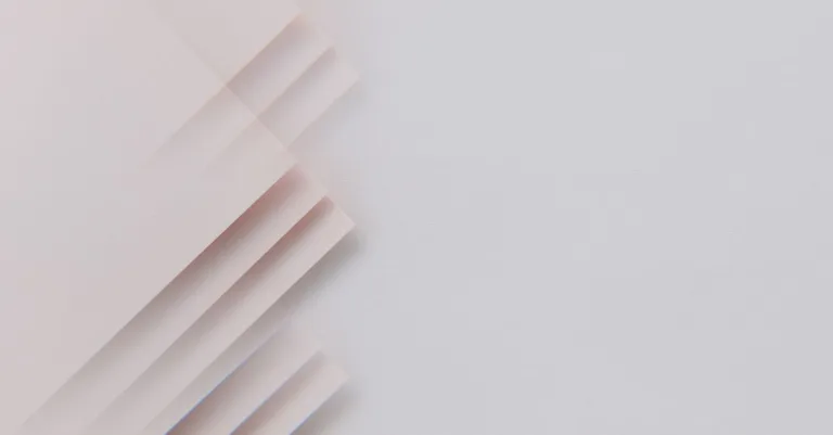 découvrez l'art du minimalisme : simplicité, élégance et fonctionnalité pour un style de vie épuré et moderne.