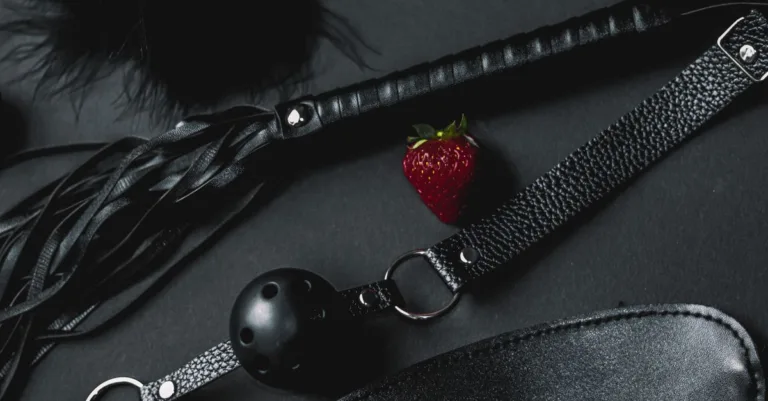 découvrez notre sélection de sex toys pour pimenter votre intimité, alliant plaisir, sécurité et discrétion.